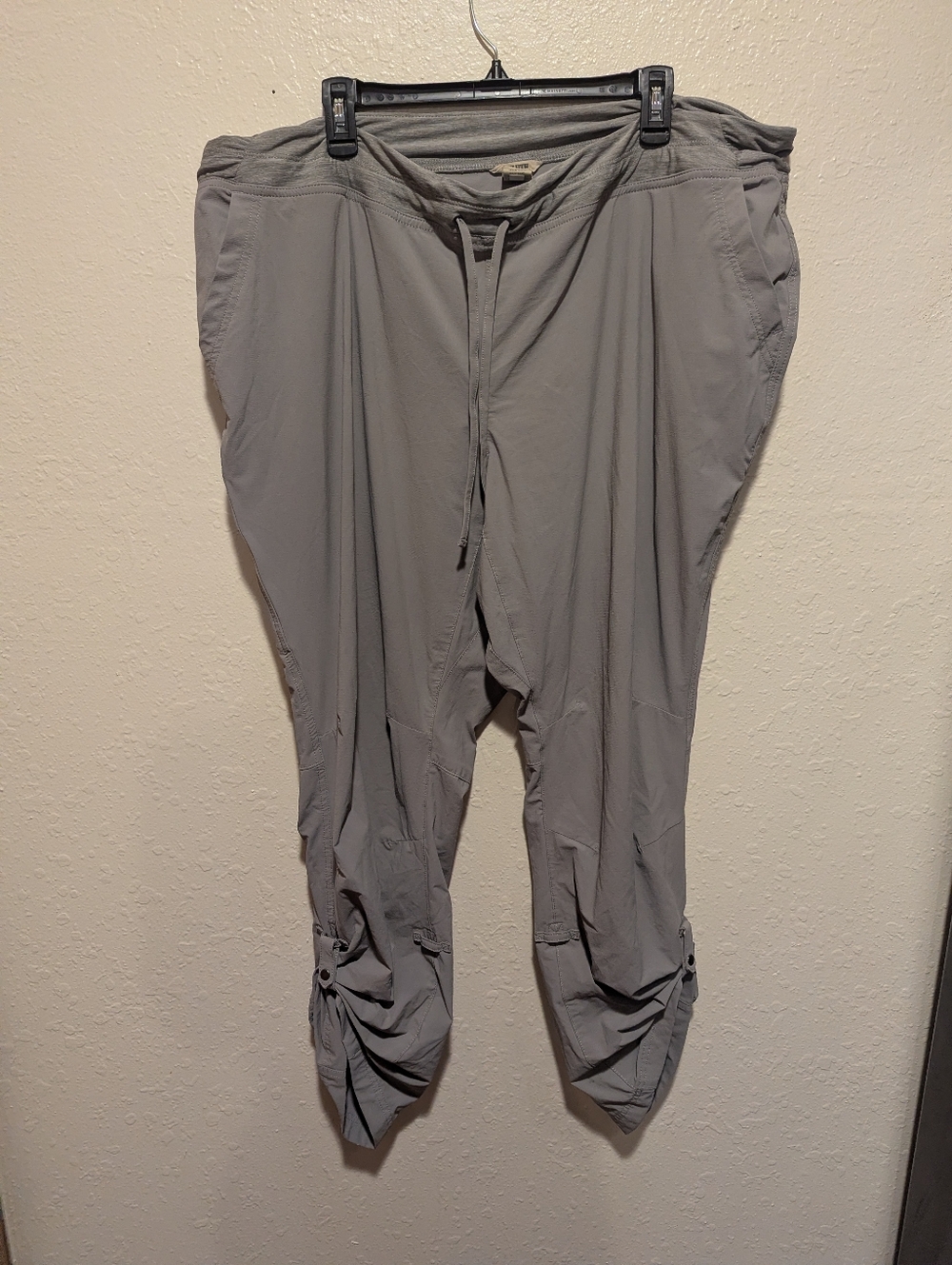 Duluth Trading Co Womens Dry on the Fly Cargo Pants Gray Size 22x31 Snap